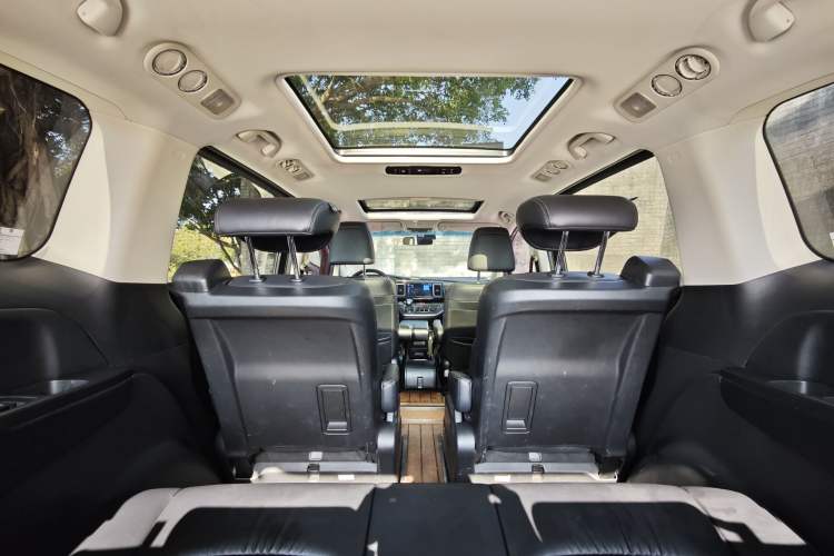 Used Honda Elysion 2016 2.4L Style Edition
