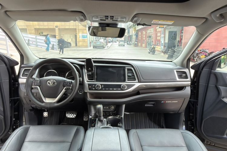 Used Toyota Highlander 2018 2.0T Four-Wheel Drive Supreme Edition 7-Seater China VI Headliner