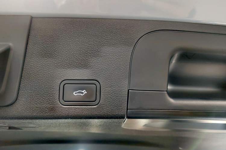 Used Geely Auto Monjaro S 2021 2.0TD DCT Two-Wheel Drive Lightning Edition
