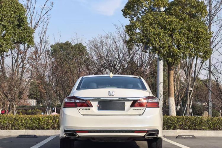 Used Honda Accord 2016 2.0L Elite Edition
