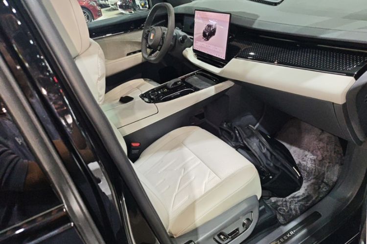 Used Zeekr 009 2024 7-Seater Aisle Version 108 kWh