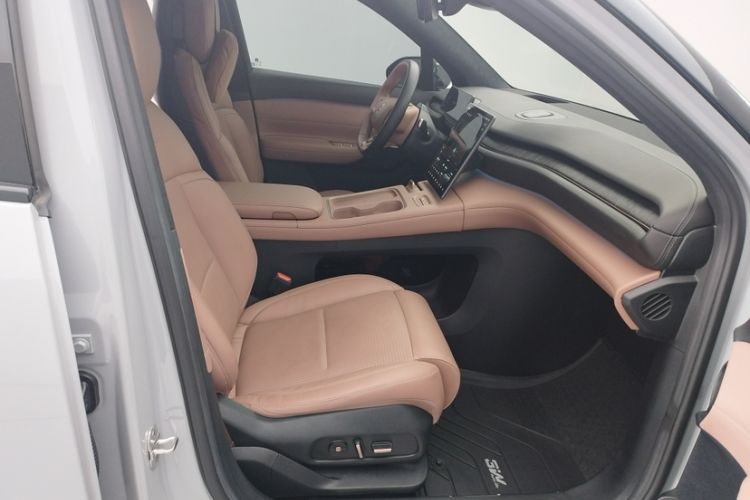 Used Nio ES6 2023 75 kWh Right Front Seat