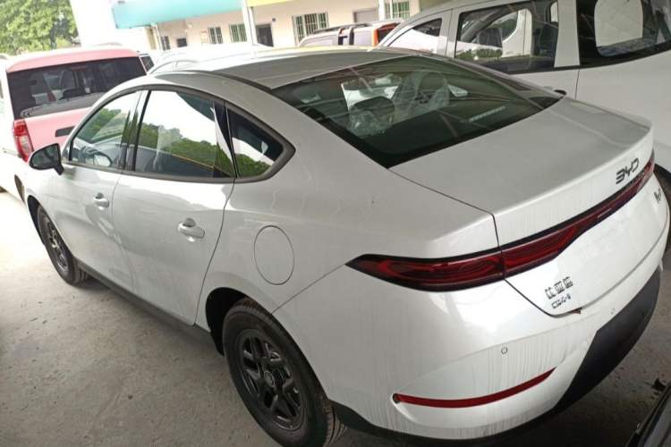 Used BYD Qin PLUS 2026 DM-i 128KM Progressive Model Exterior 2