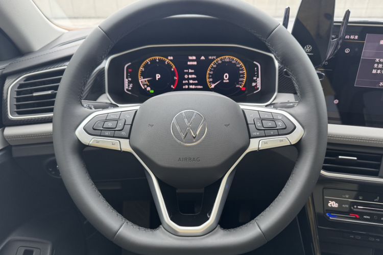Used Volkswagen Tayron 2024 330TSI Two-Wheel Drive Luxury Plus Advanced Version Steering Wheel