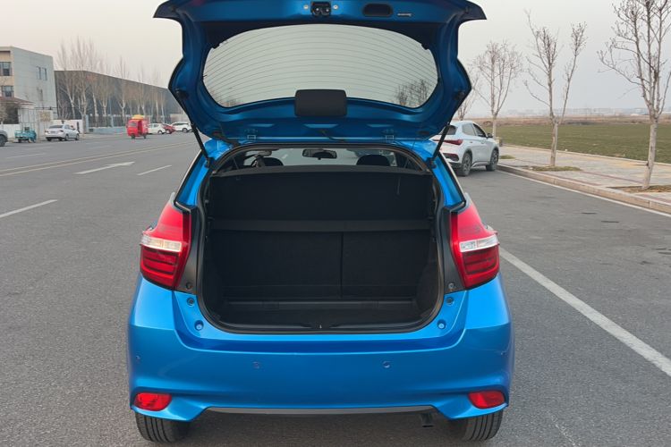 Used Toyota YARiS L Zhi Xuan 2016 Revised 1.5E CVT Charming Edition
