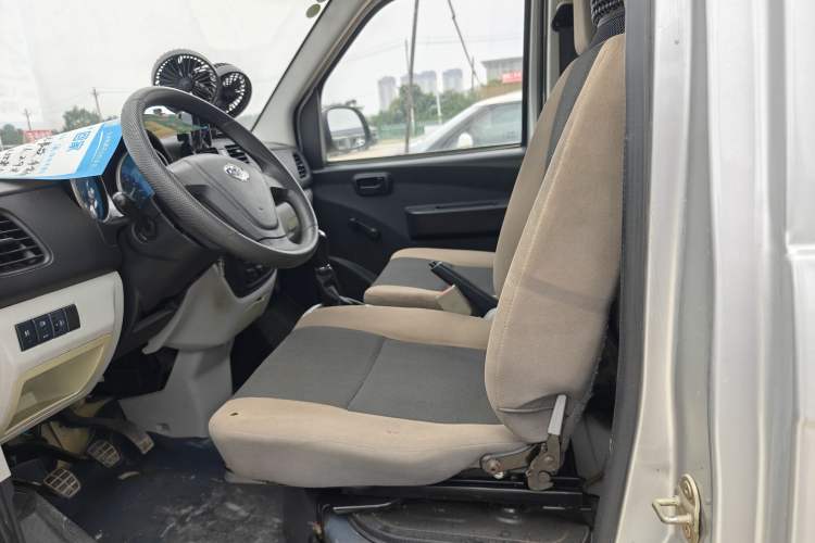 Used Karry Youjin 2019 1.5L Standard Van China VI Emission Standard Single-Row Extended Version DAM15KR