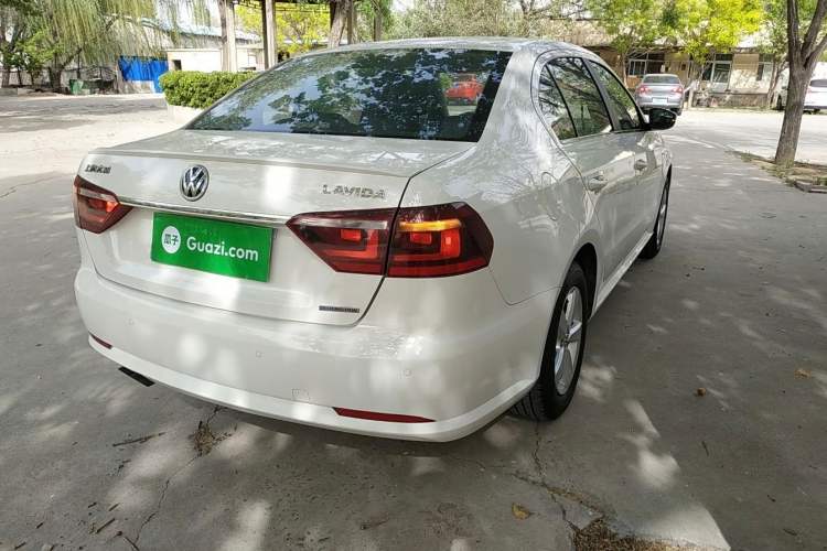 Used Volkswagen Lavida 2014 1.4 TSI DSG BlueMotion Technology Version