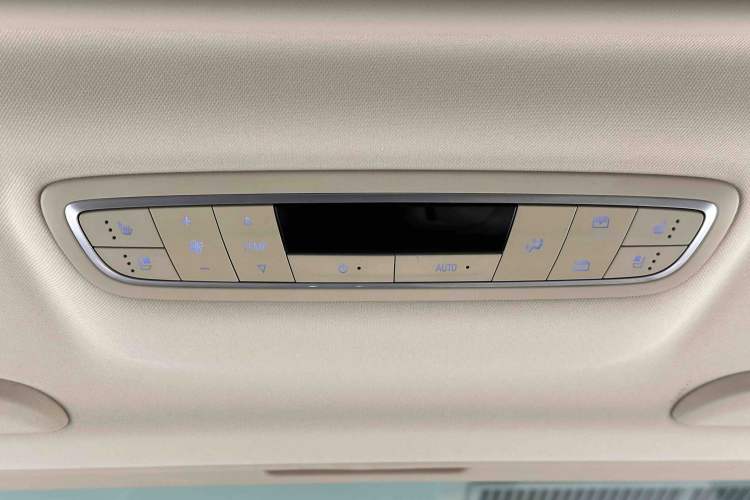 Used Buick GL8 2022 ES Land Cruiser 653T Luxury Model