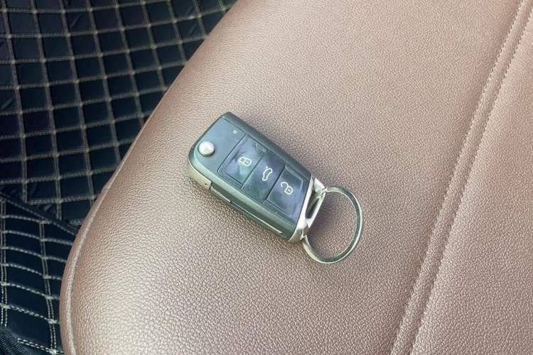 Used Volkswagen Golf 2016 230TSI Automatic Comfort Version
