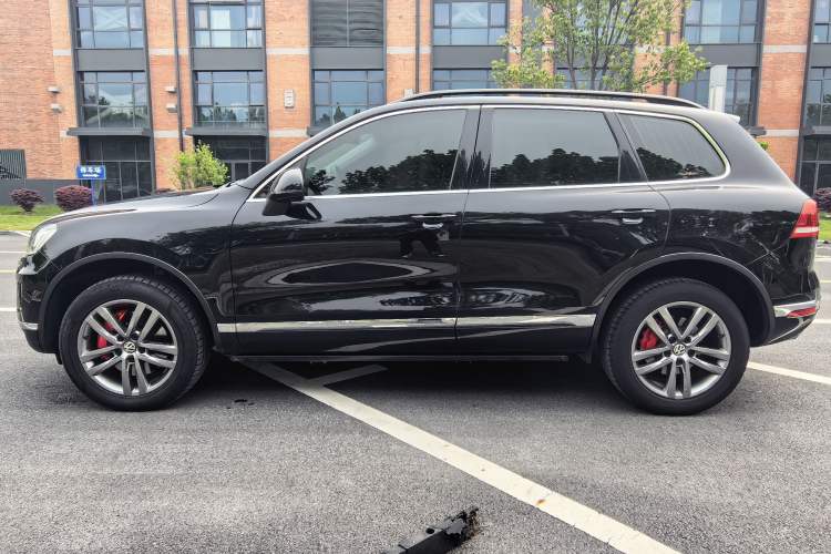 Used Volkswagen Touareg 2017 3.0 TSI Touareg Edition Exterior 7