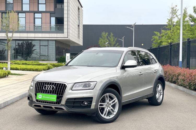 Used Audi Q5 2017 Plus 40 TFSI Technology Model