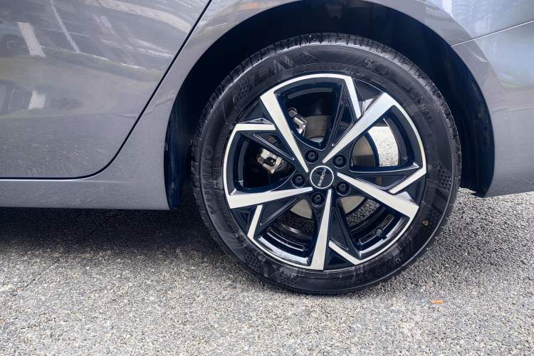 Used Roewe i5 2023 1.5L CVT Luxury Edition