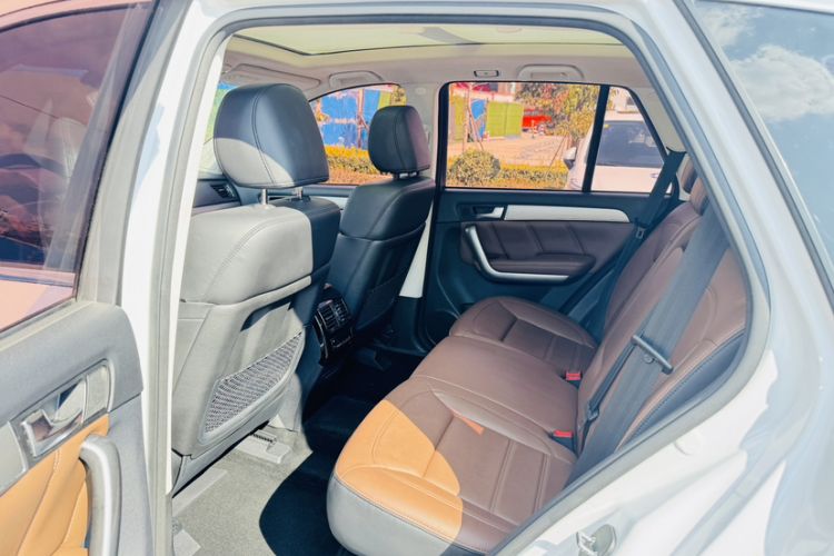 Used Haval H8 2017 2.0T Gasoline 4x4 Enjoyment Model
