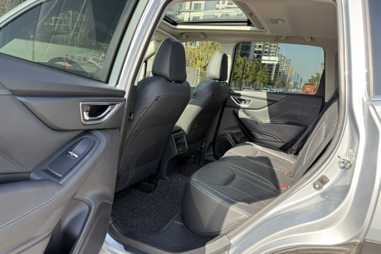 Used Subaru Forester 2021 2.0i Luxury Edition Interior 10