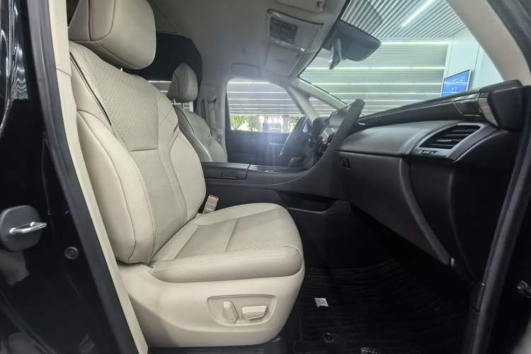 Used Toyota Alphard 2024 Dual-Engine 2.5L Prestige Edition Interior 2