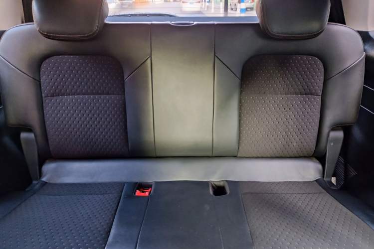 Used CHANGAN OSHAN X70A 2018 1.5L Manual Luxury Model
