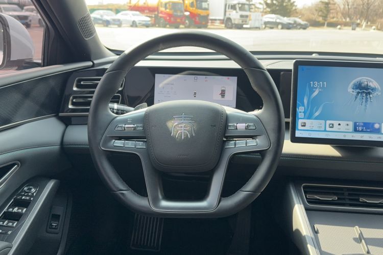 Used BYD Qin L 2025 DM-i Smart Drive 80KM Leading Model
