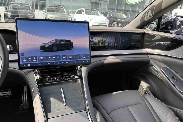 Used Denza Z9 2024 1100 km Four-Wheel Drive Max Version