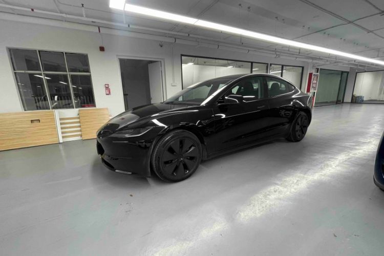 Used Tesla Model Y 2024 Rear-Wheel-Drive Version
