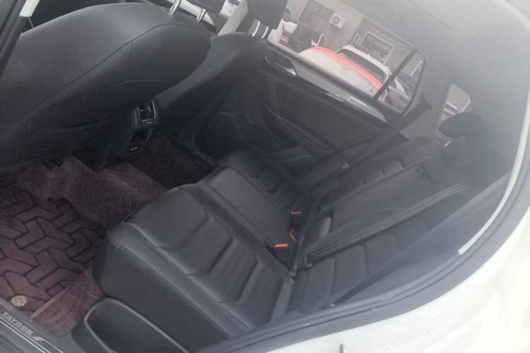 Used Volkswagen Tayron 2020 280TSI Two-Wheel Drive Luxury Connect Edition Interior 2