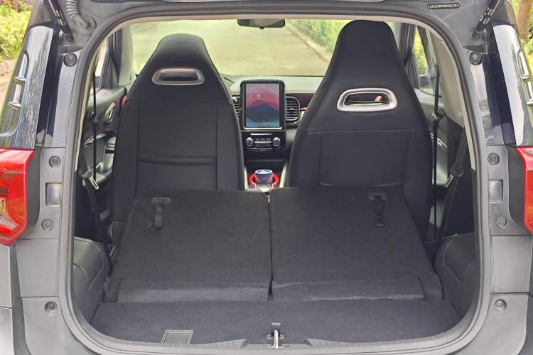 Used Chery New Energy Little Ant 2022 Revised Version Sweet Pink Edition Half-Sugar Version Lithium Iron Phosphate 30.7 kWh 30 kW 301 km