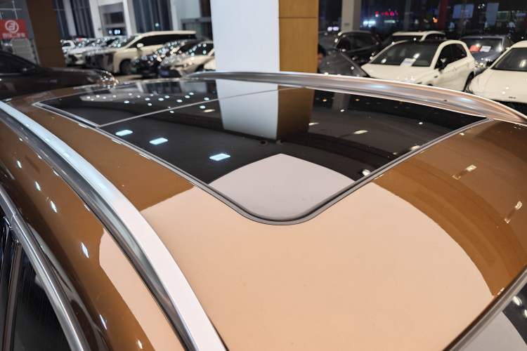 Used BMW X1 2016 sDrive18Li Luxury Model Roof