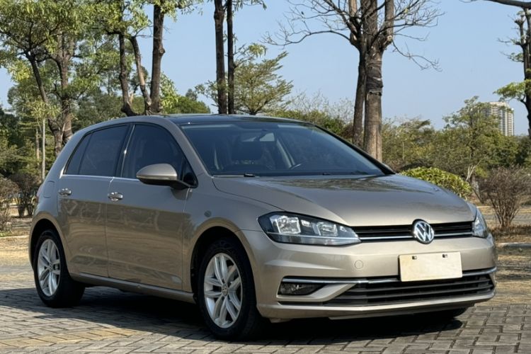 Used Volkswagen Golf 2018 230TSI Automatic Comfort Model
