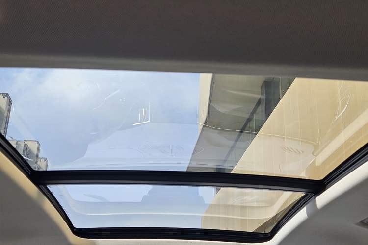 Used Hongqi HS7 PHEV 2024 2.0T PHEV Four-Wheel Drive Flagship Edition 6 Seats Interior 5