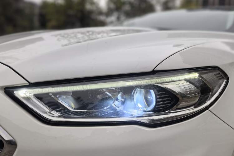 Used Ford Mondeo 2018 EcoBoost 180 Smart Control Fashion Model China VI Standard