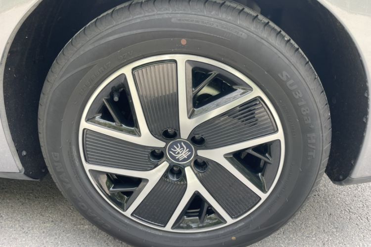 Used BYD Qin L 2024 DM-i 120KM Beyond Model Exterior 3