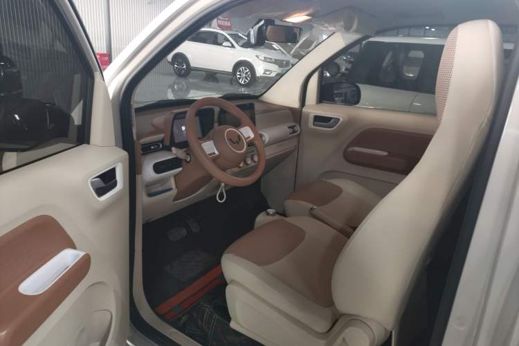 Used Wuling Hongguang MINIEV 2024 3rd Generation 215km Advanced Version