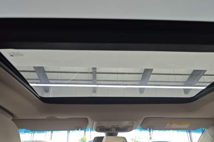 Used Cadillac XTS 2014 28T Comfort Version
