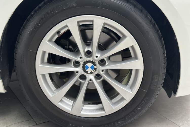Used BMW 3 Series GT 2014 320i Leading Model