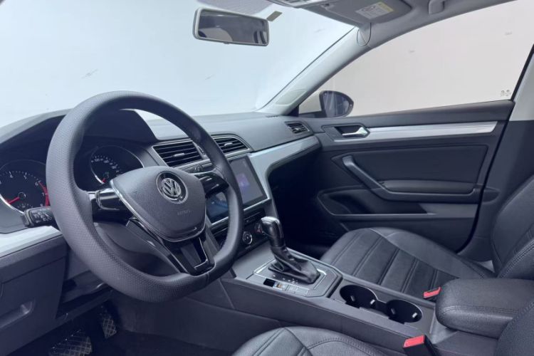 Used Volkswagen Lamando 2015 230TSI DSG Fashion Edition Interior 1