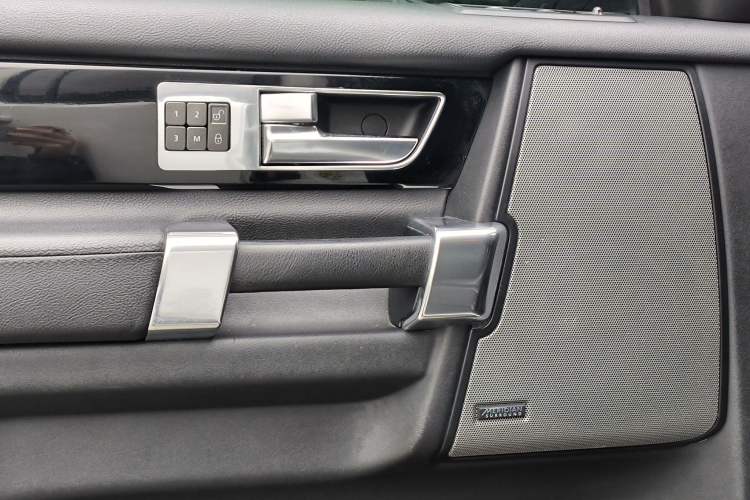 Used Land Rover Discovery 2014 3.0 SC V6 HSE
