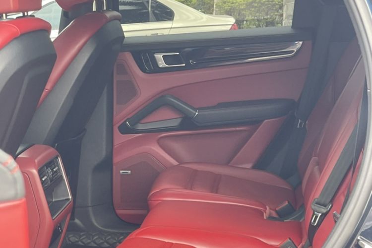 Used Porsche Cayenne 2019 Cayenne 3.0T Interior 6