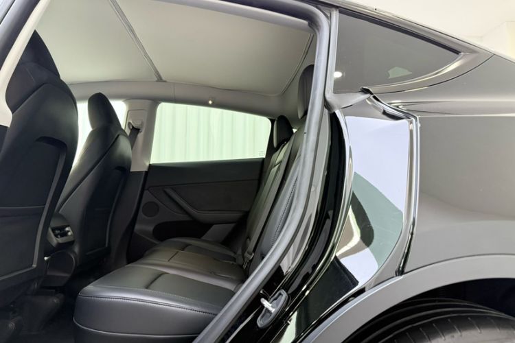 Used Tesla Model Y 2024 Long-Range All-Wheel-Drive Version