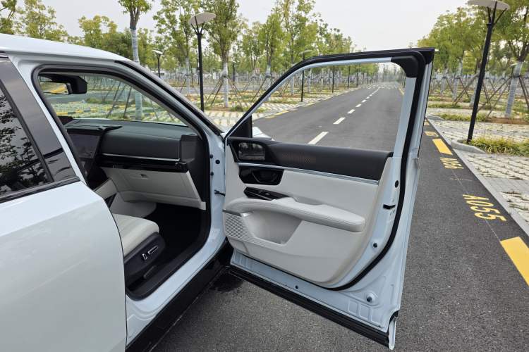 Used Honda P7 2025 Rear-Drive Long-Range Pro