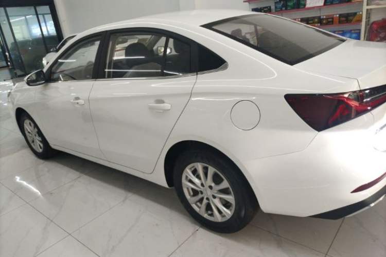 Used Roewe i5 2023 1.5L CVT Luxury Edition Exterior 3
