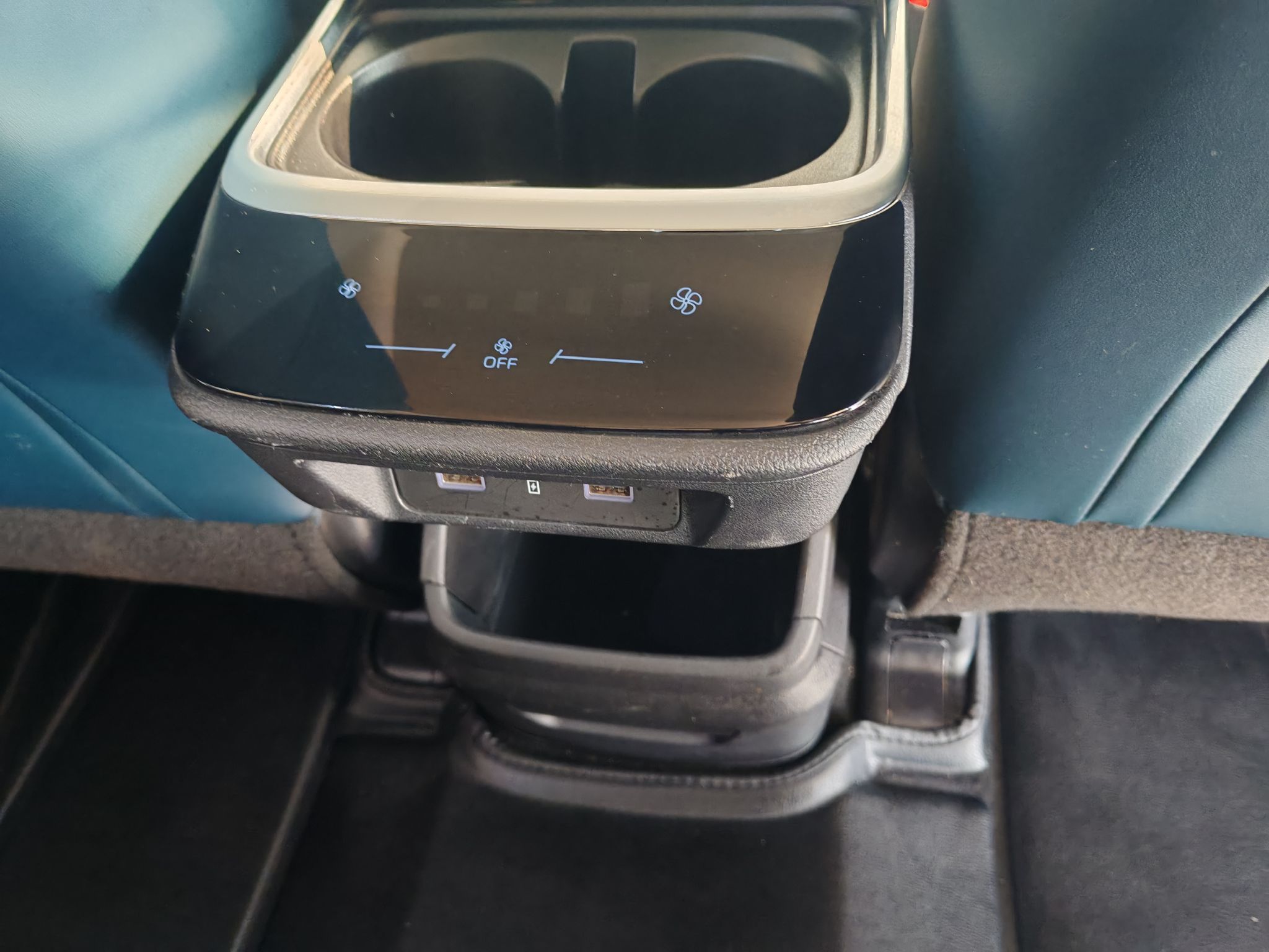 Geely Auto Jiajie 2023 Geely Jiaji L 1.5TD DCT Luxury Model - Luxury — снимка 19