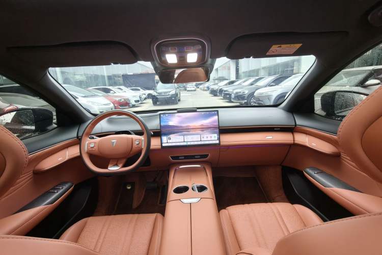 Used Deepal S07 2025 520Max Huawei Qiankun Intelligent Driving ADS SE Pure-Electric Version Interior 2