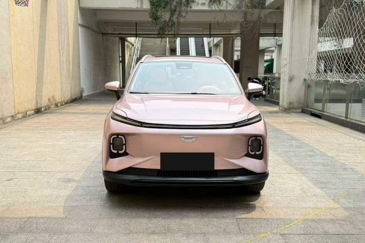 Used Geometry E Firefly 2024 401 km Fluorescent Exterior 5