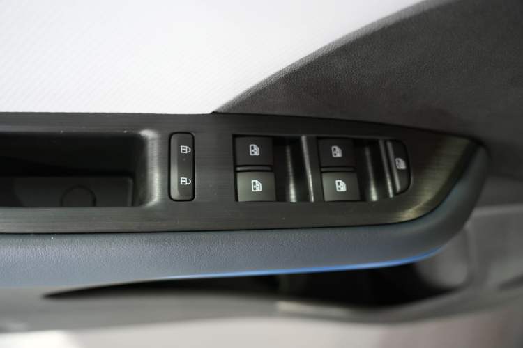 Used Chevrolet Monza 2024 1.5L Dual-Clutch Enjoyment Edition Interior 11