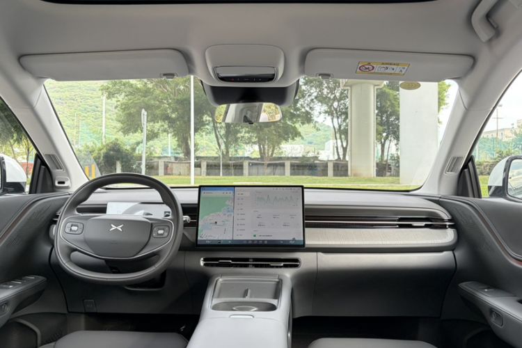 Used XPeng G6 2025 625 Long-Range Max Tech Edition Interior 6