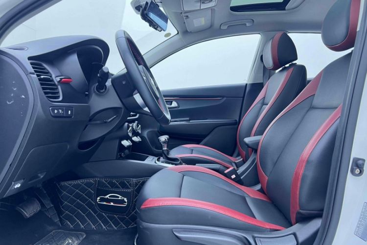 Used Kia KX Cross 2019 1.6L Automatic Dynamic Sunroof Version China VI
