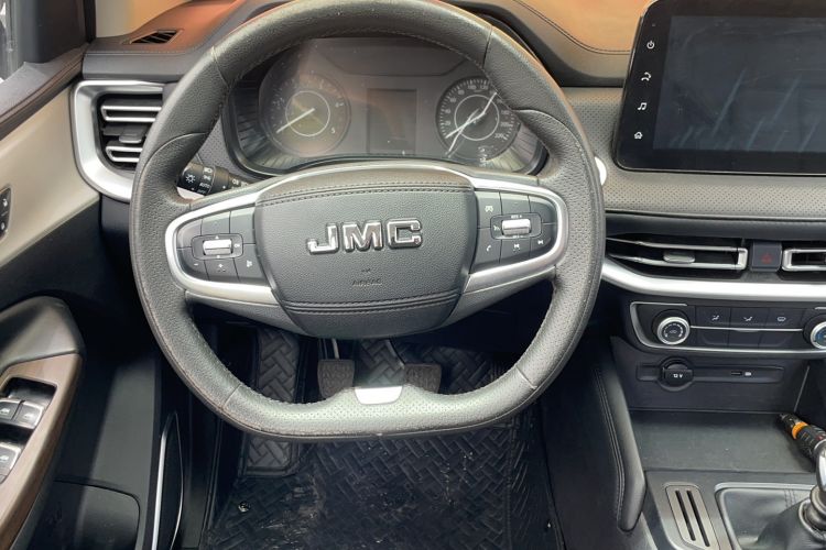 Used JMC Yuhu 7 2022 2.0T Manual Diesel 4x4 Comfort Version Standard Wheelbase
