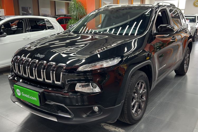 Used Jeep Cherokee 2020 2.0L Two-Wheel Drive Classic Sports Edition