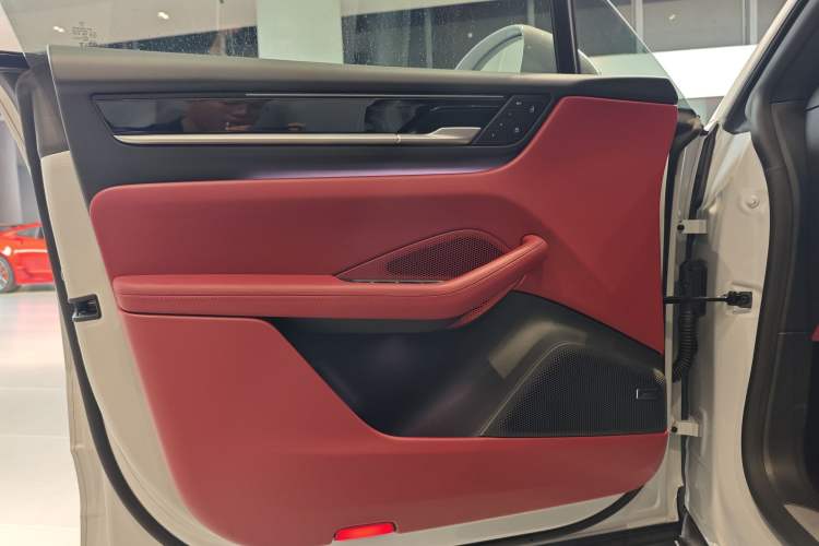 Used Porsche Macan 2024 Macan Long Range Edition
