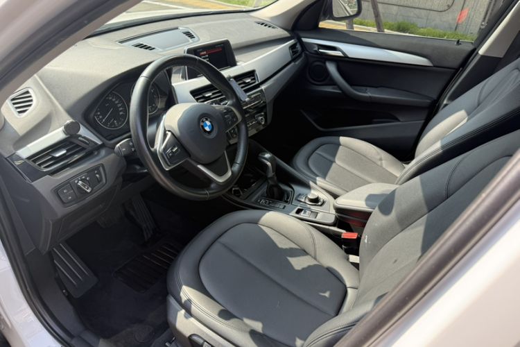 Used BMW X1 2018 sDrive20Li Leading Model
