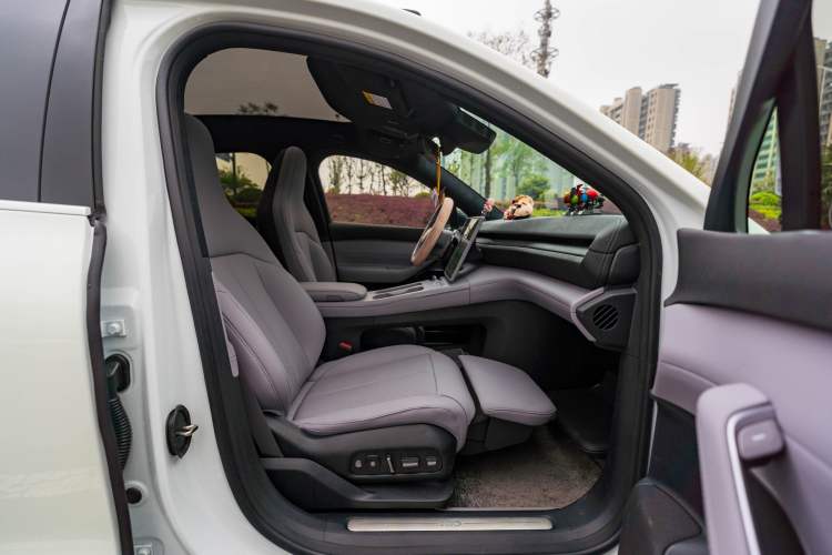 Used Nio EC6 2024 75 kWh Interior 3